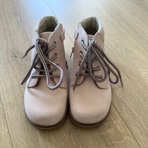Girls pink boots